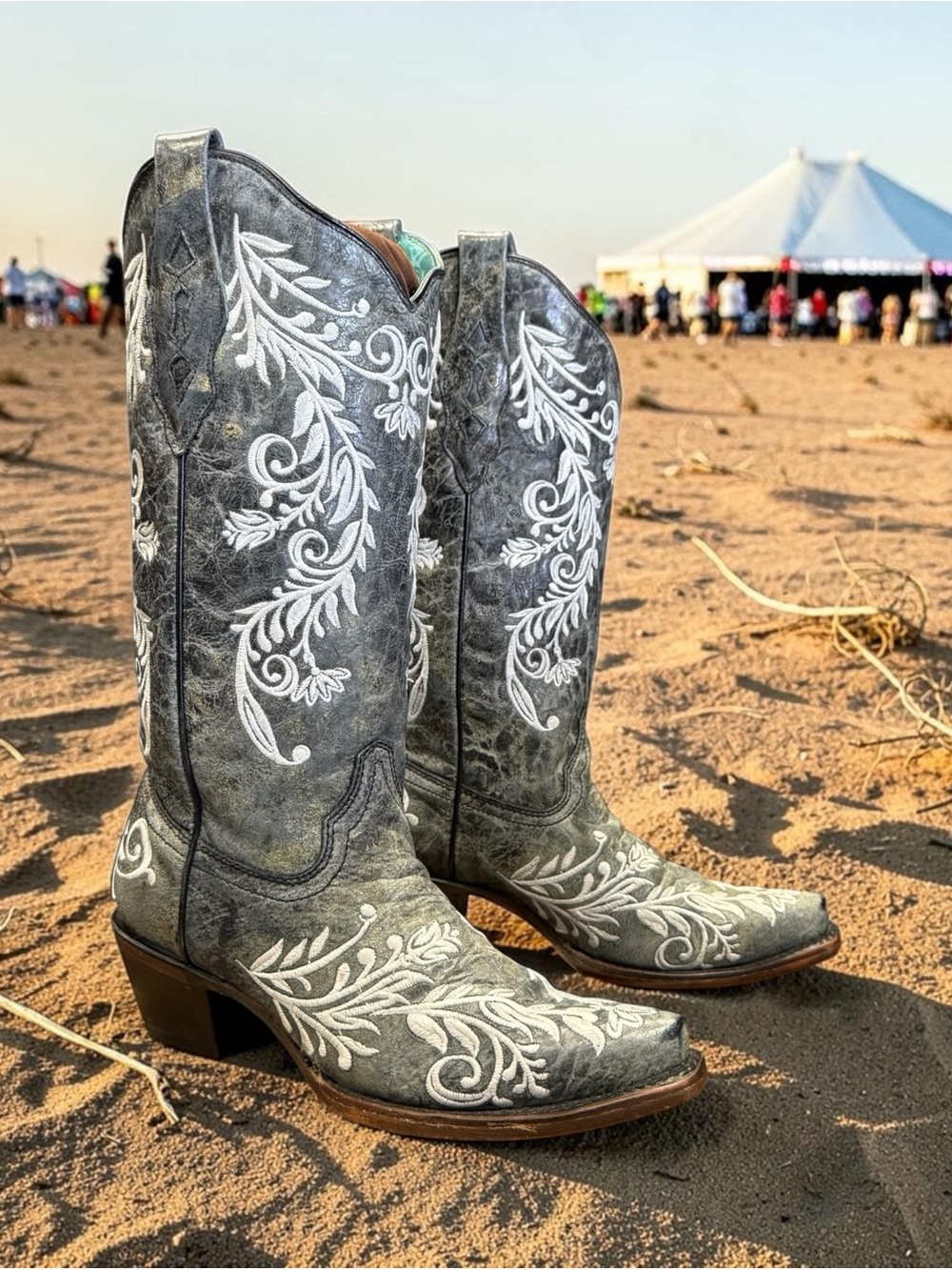 Corral Women's Western Boots
Fashion Cowboy Boot Size 8